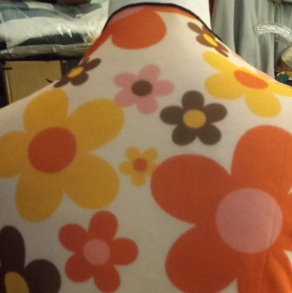 New,70's influence sheer mesh floral power bell sleeve croped top size medium. - Picture 7 of 8